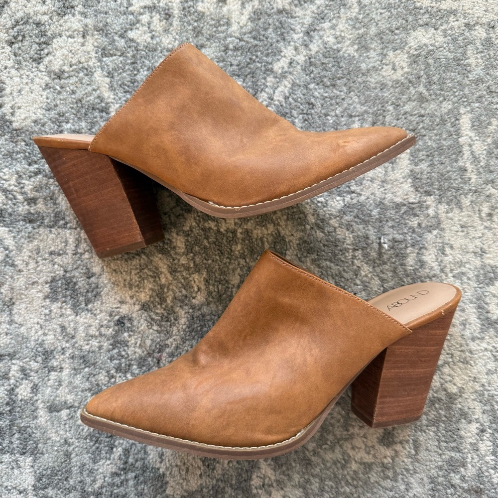 Tan Leather Mules with Block Heel
